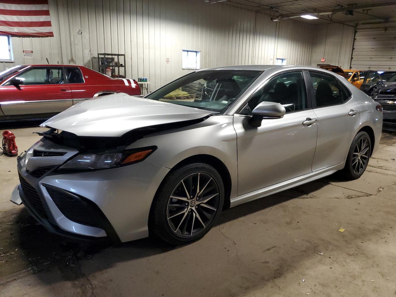 Изображение 1 2022 TOYOTA CAMRY SE 2022 с VIN 4T1G11AK3NU709583