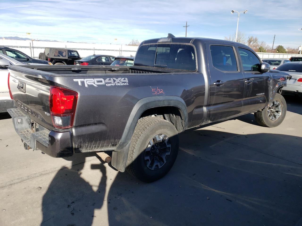 Obraz 3 z 2019 TOYOTA TACOMA DOUBLE CAB 2019 z VIN 3TMDZ5BN8KM065014