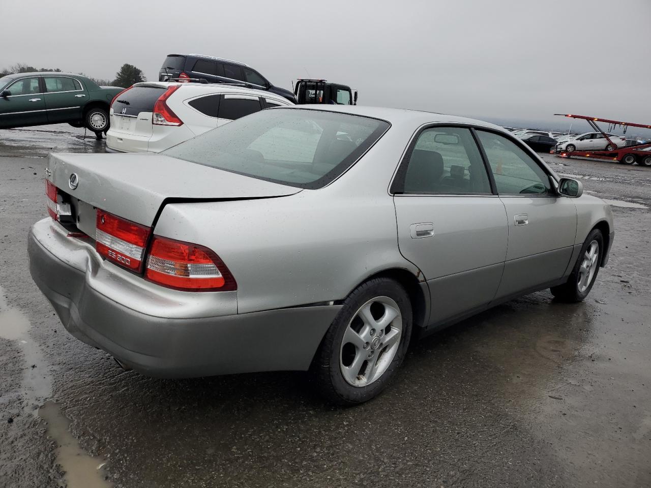 Изображение 3 2000 LEXUS ES 300 2000 с VIN JT8BF28G4Y5085216