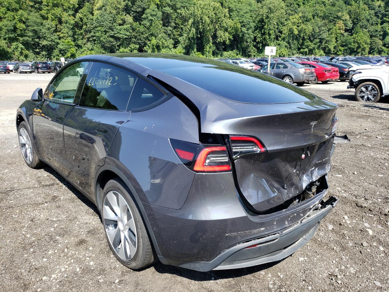Изображение 2 Tesla Model Y 2021 с VIN 5YJYGDEE8MF103314