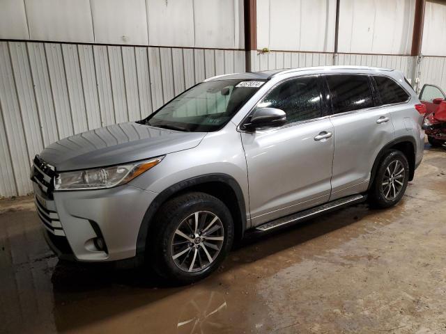 Image 1 of 2017 TOYOTA HIGHLANDER SE 2017 with VIN 5TDJZRFH3HS357595