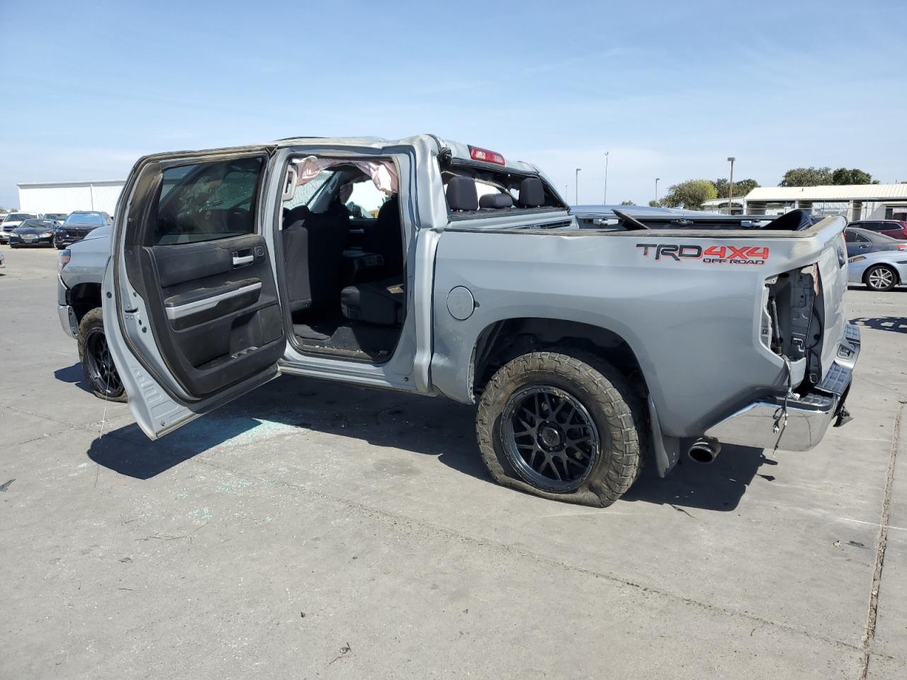 Obraz 2 z 2019 TOYOTA TUNDRA CREWMAX SR5 2019 z VIN 5TFDY5F12KX800963