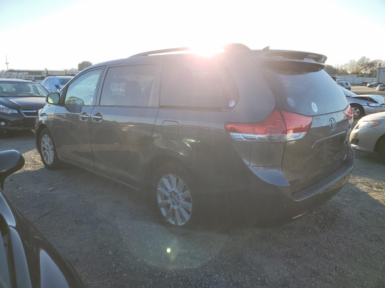 Image 2 of 2012 TOYOTA SIENNA XLE 2012 with VIN 5TDDK3DC1CS041918