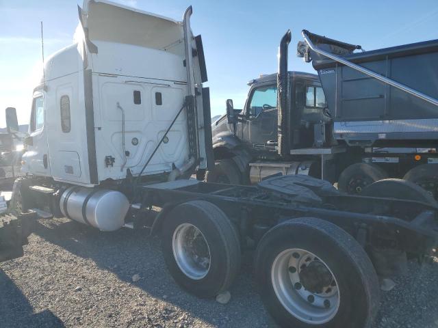Image 3 of 2013 FREIGHTLINER CASCADIA 125  2013 with VIN 3AKBGKBG1DSFD9785