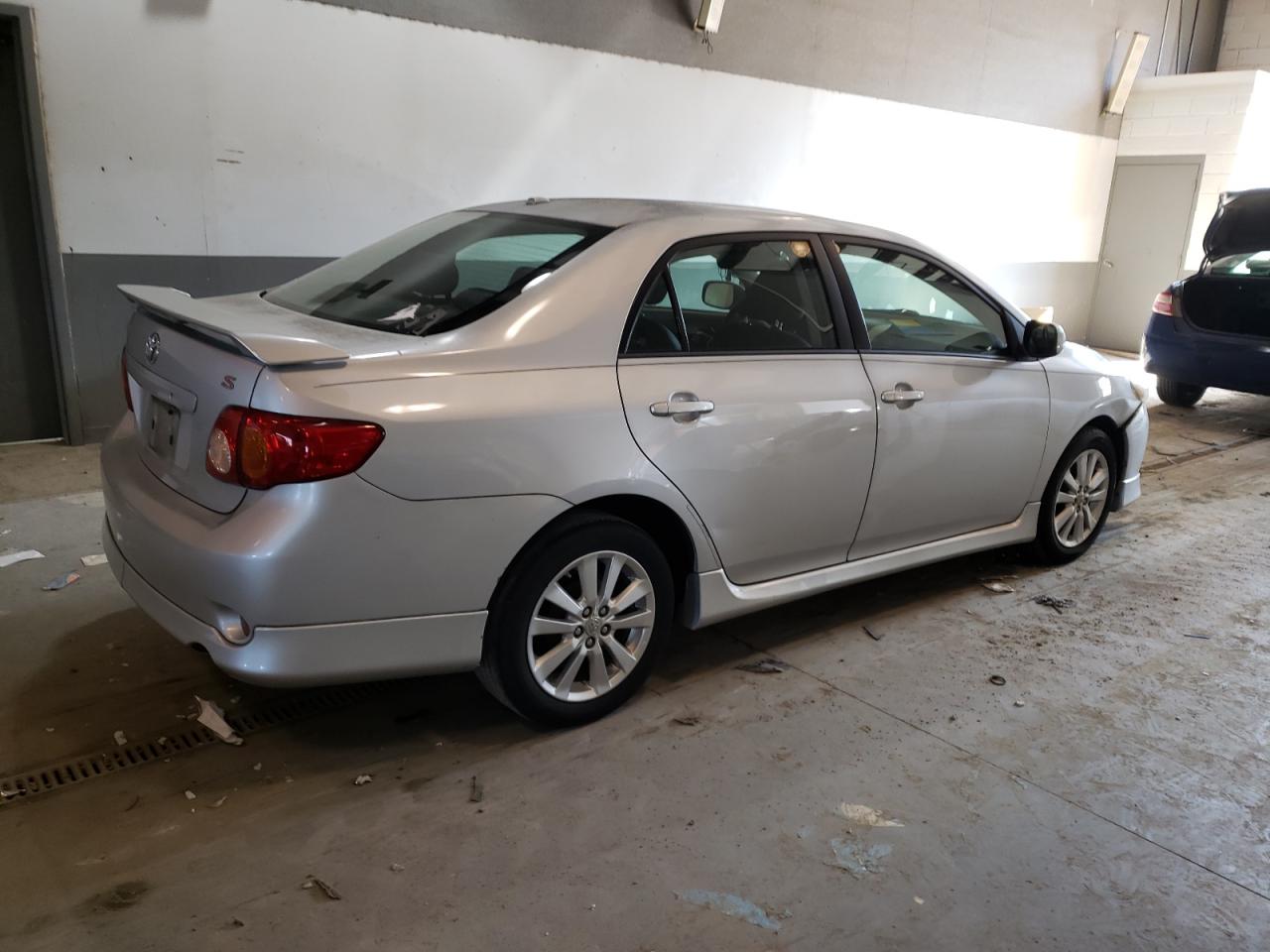Obraz 3 z 2009 TOYOTA COROLLA BASE 2009 z VIN 1NXBU40E19Z081575