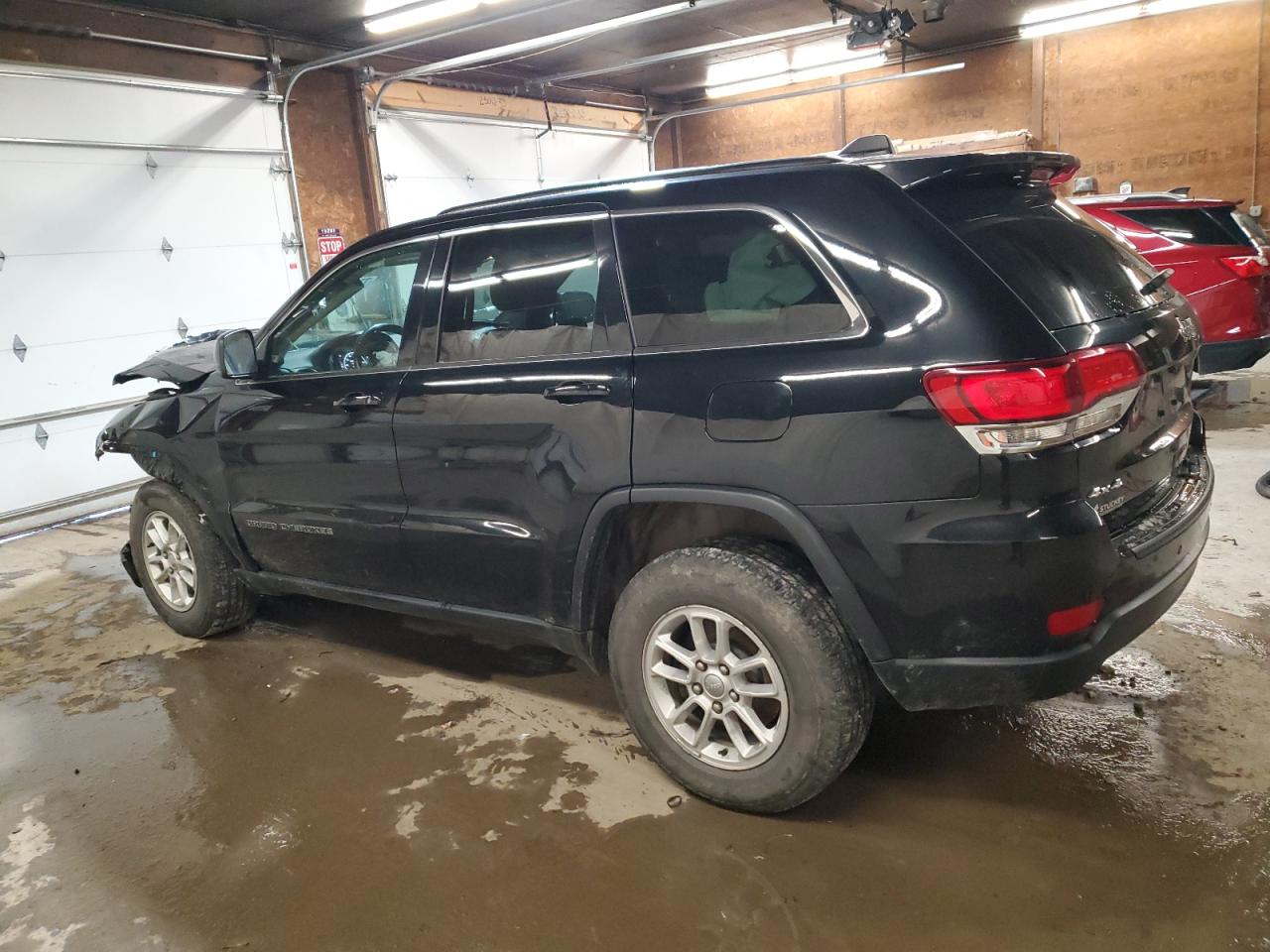 Изображение 2 2020 JEEP GRAND CHEROKEE LAREDO 2020 с VIN 1C4RJFAG4LC215547