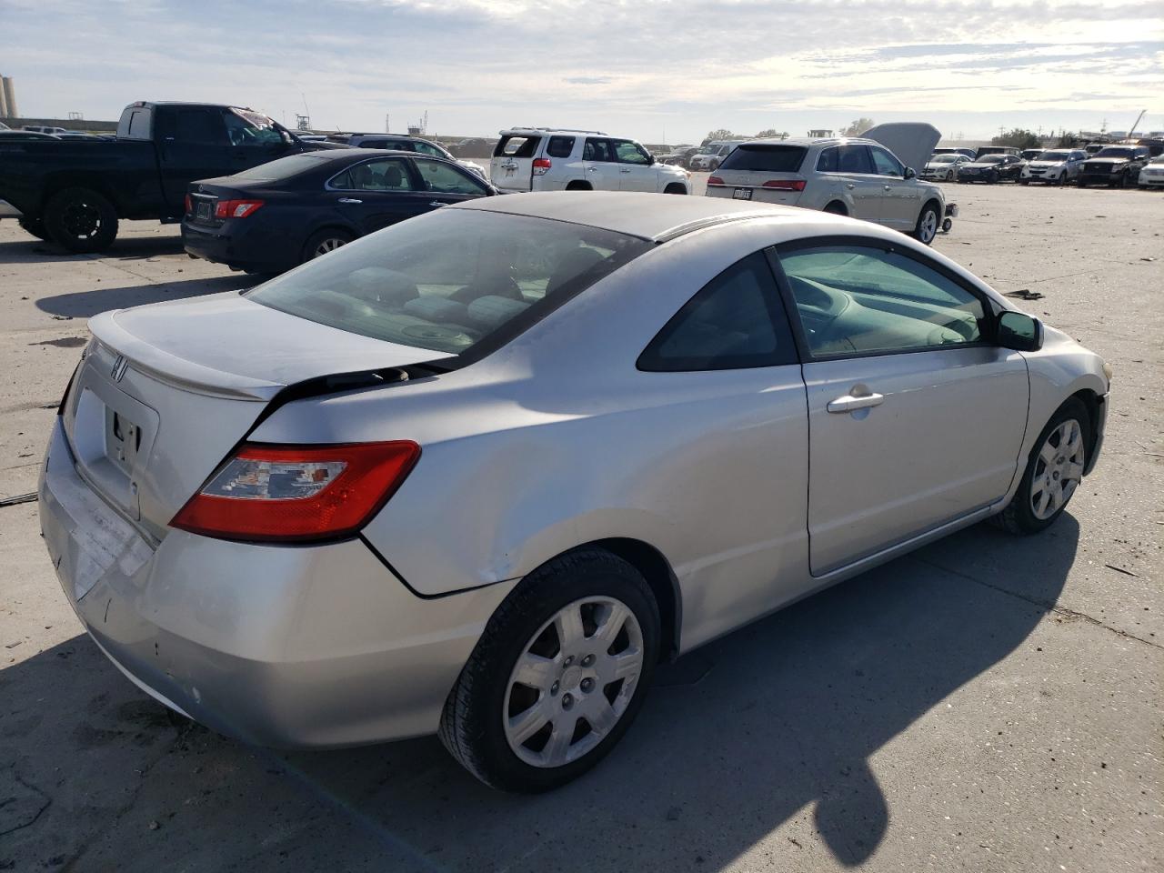 Image 3 of 2010 HONDA CIVIC LX 2010 with VIN 2HGFG1B69AH505434