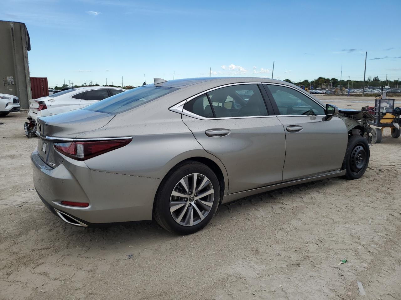 Изображение 3 2021 LEXUS ES 350 BASE 2021 с VIN 58ADZ1B17MU087949