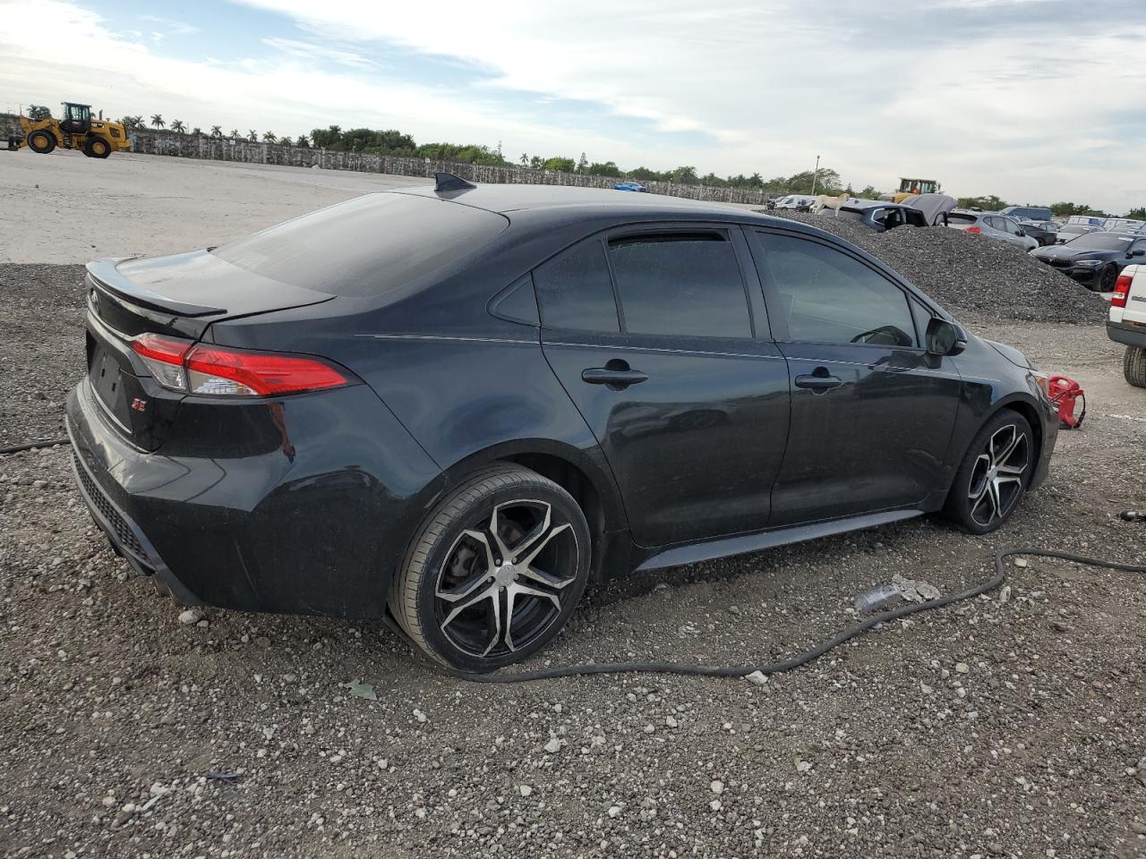 Изображение 3 2021 TOYOTA COROLLA SE 2021 с VIN JTDS4MCE8MJ075220