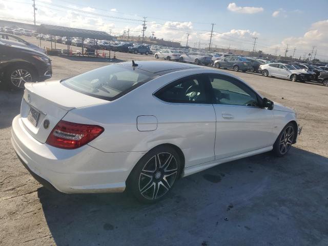 Image 3 of 2014 MERCEDES-BENZ C 250 2014 with VIN WDDGJ4HBXEG265344