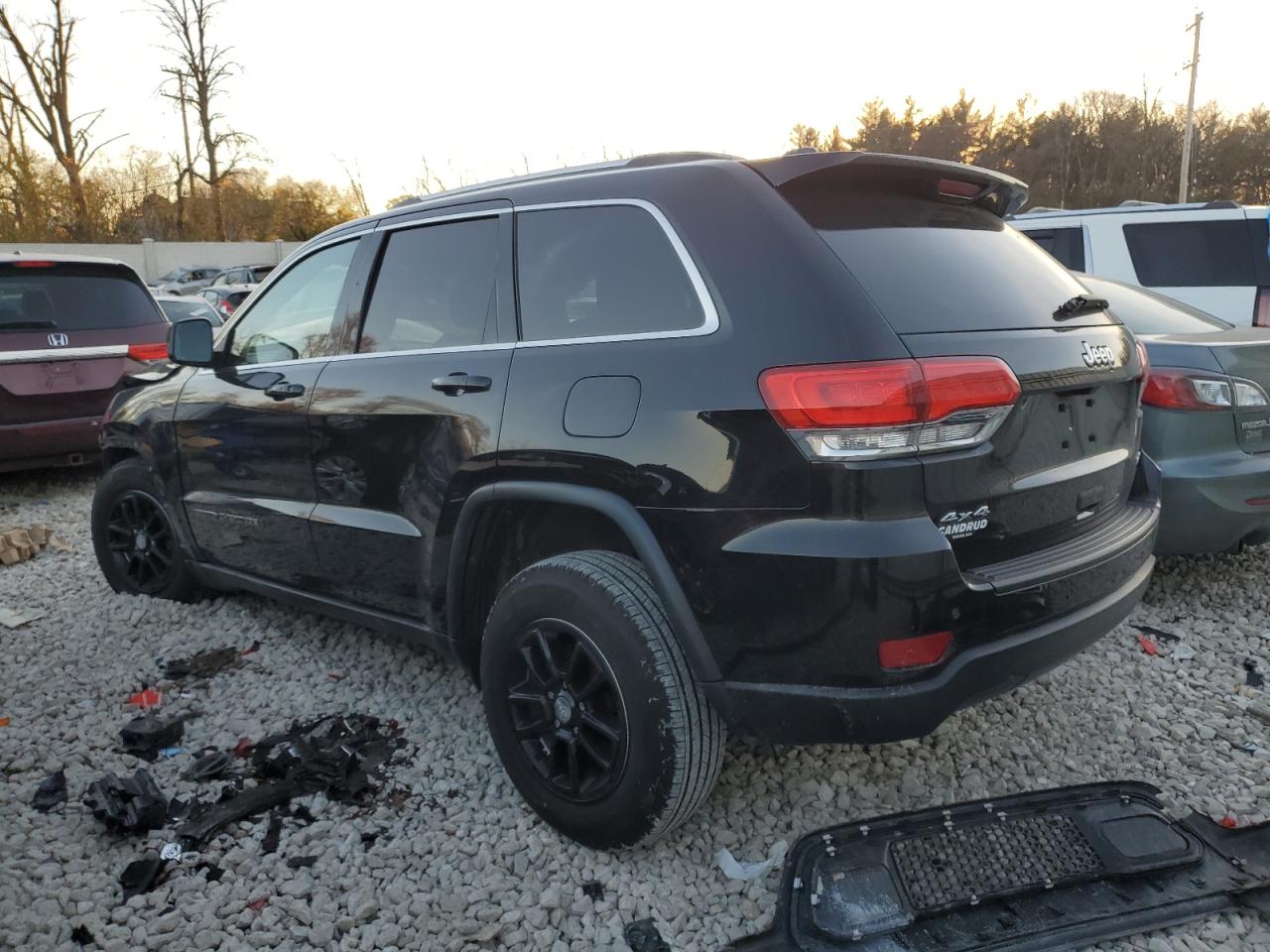 Obraz 2 z 2019 JEEP GRAND CHEROKEE LAREDO 2019 z VIN 1C4RJFAG4KC736427