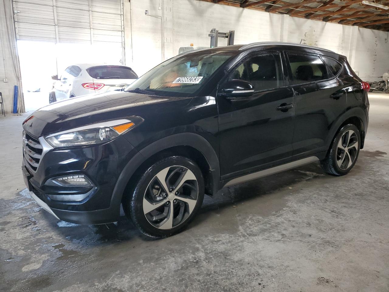 Image 1 of 2017 HYUNDAI TUCSON LIMITED 2017 with VIN KM8J33A2XHU314705