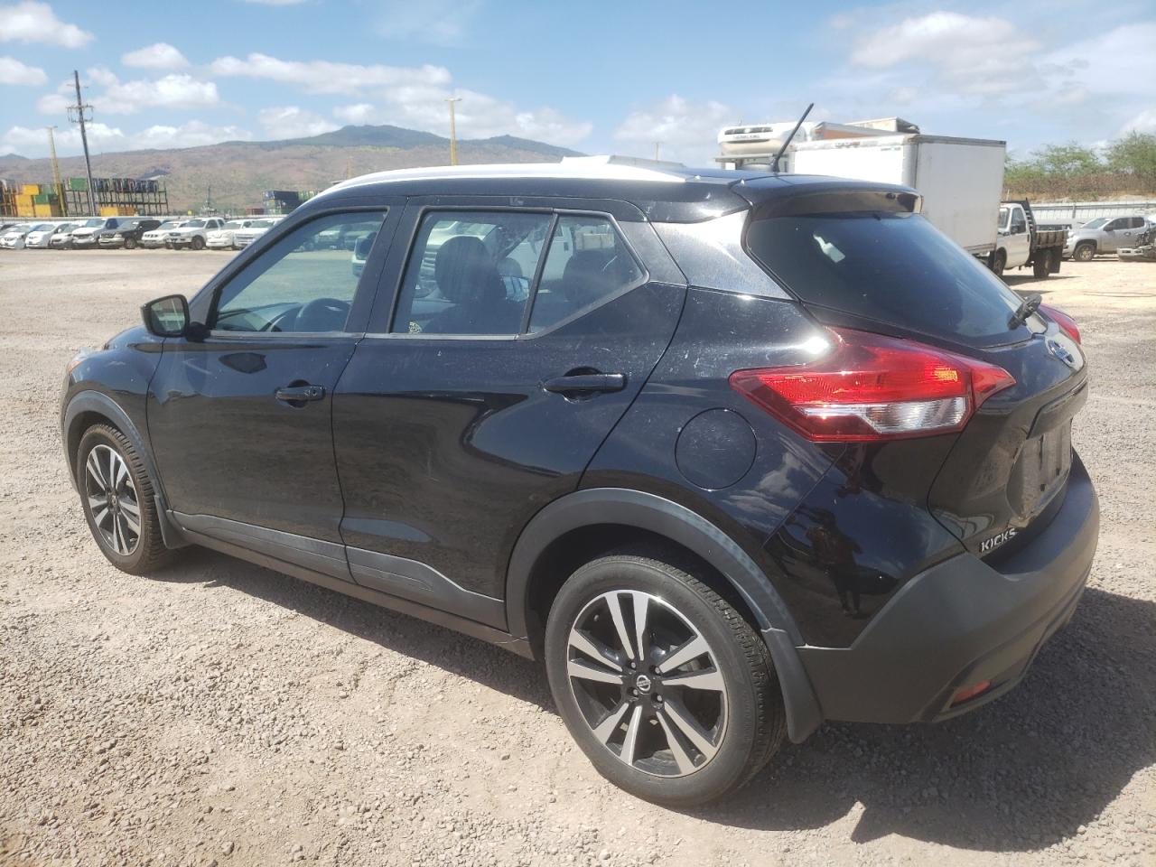 Image 2 of 2018 NISSAN KICKS S 2018 with VIN 3N1CP5CU4JL527096