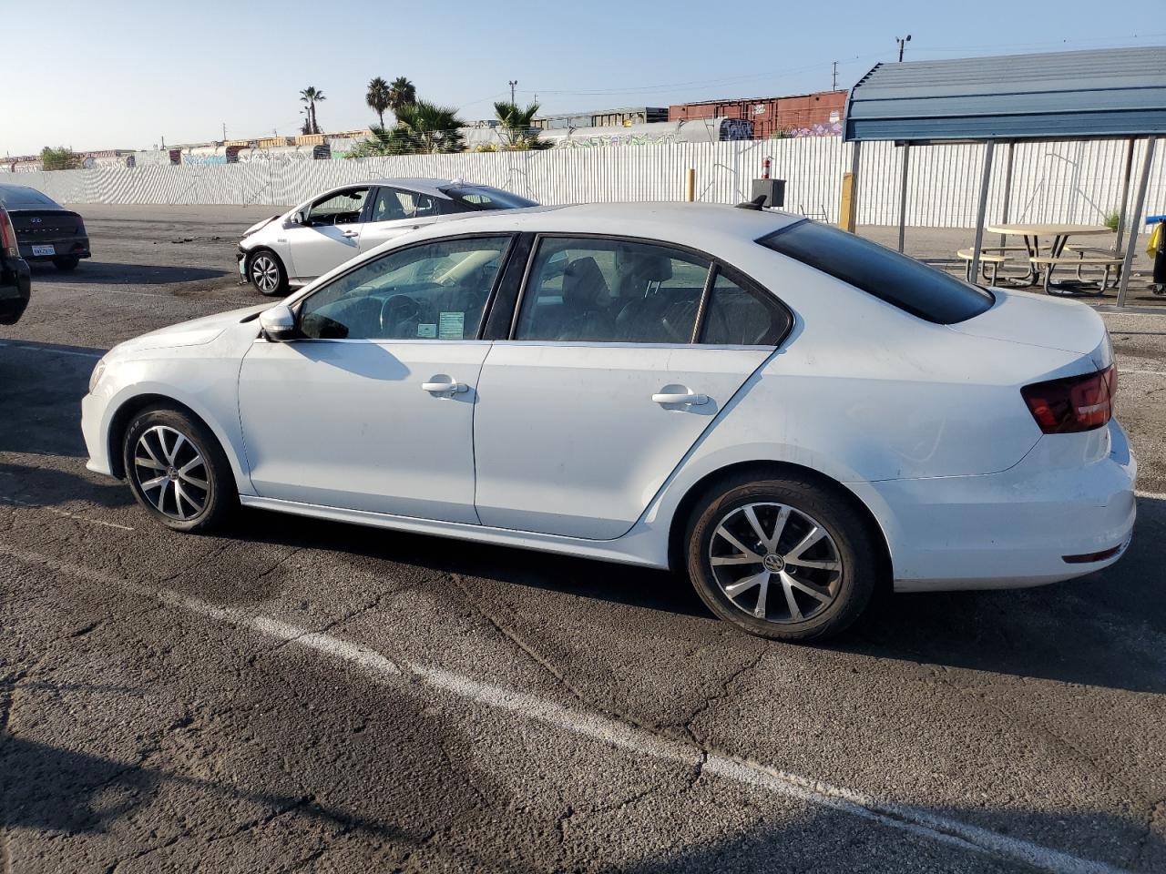 Изображение 2 2017 VOLKSWAGEN JETTA SE 2017 с VIN 3VWDB7AJ3HM305204