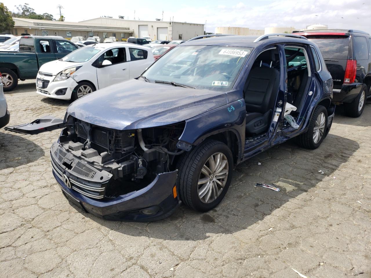 Obraz 1 z 2016 VOLKSWAGEN TIGUAN S 2016 z VIN WVGBV7AX7GW608664