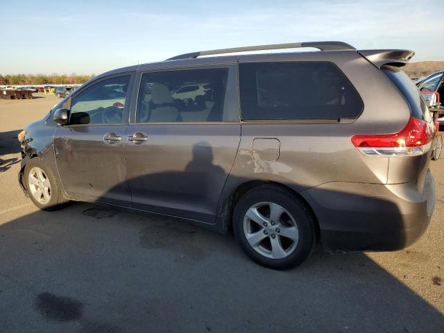 Изображение 2 2012 TOYOTA SIENNA LE 2012 с VIN 5TDKK3DC0CS248677