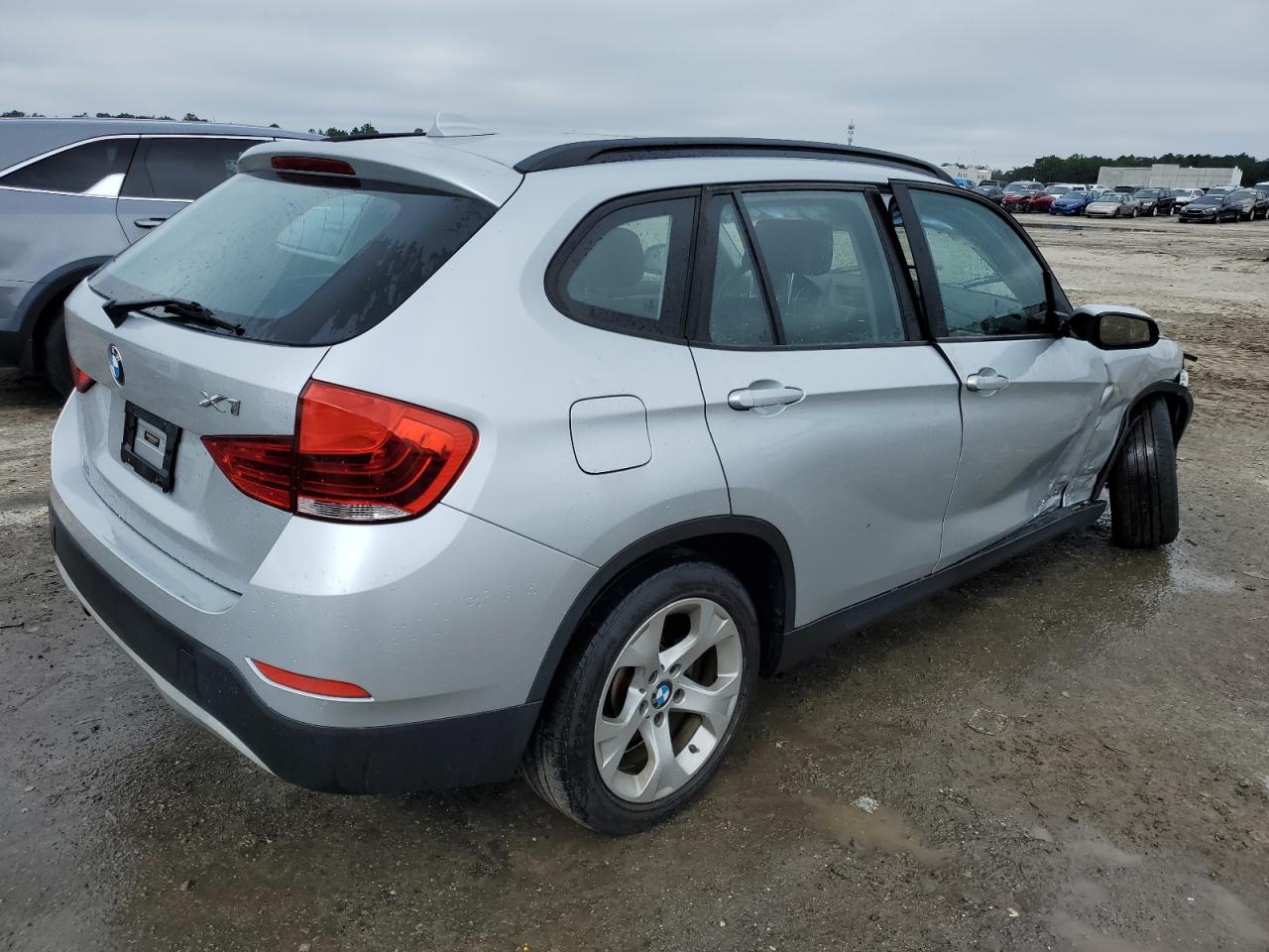 Image 3 of 2013 BMW X1 SDRIVE28I 2013 with VIN WBAVM1C54DVW41486