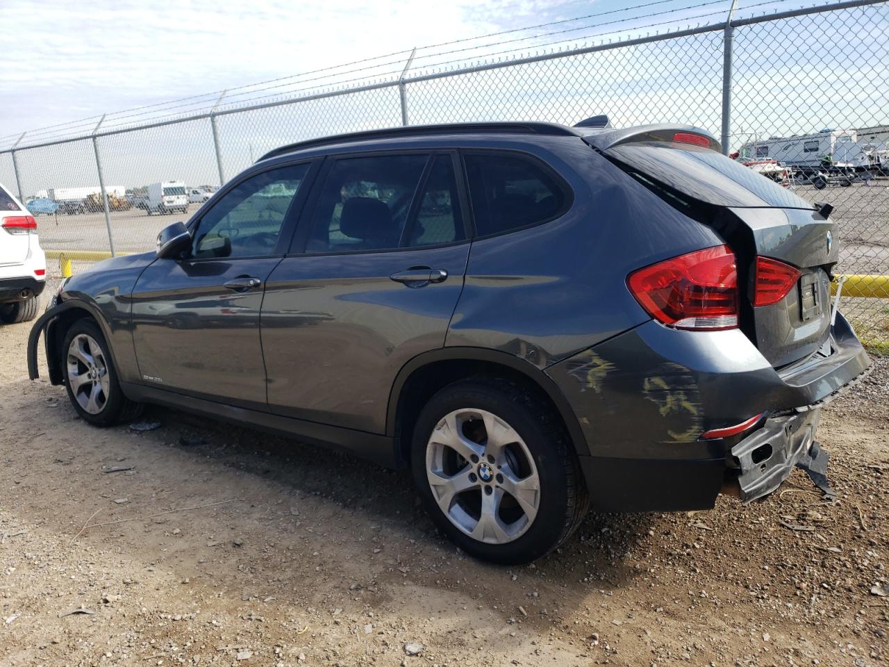 Image 2 of 2015 BMW X1 SDRIVE28I 2015 with VIN WBAVM1C53FV498064