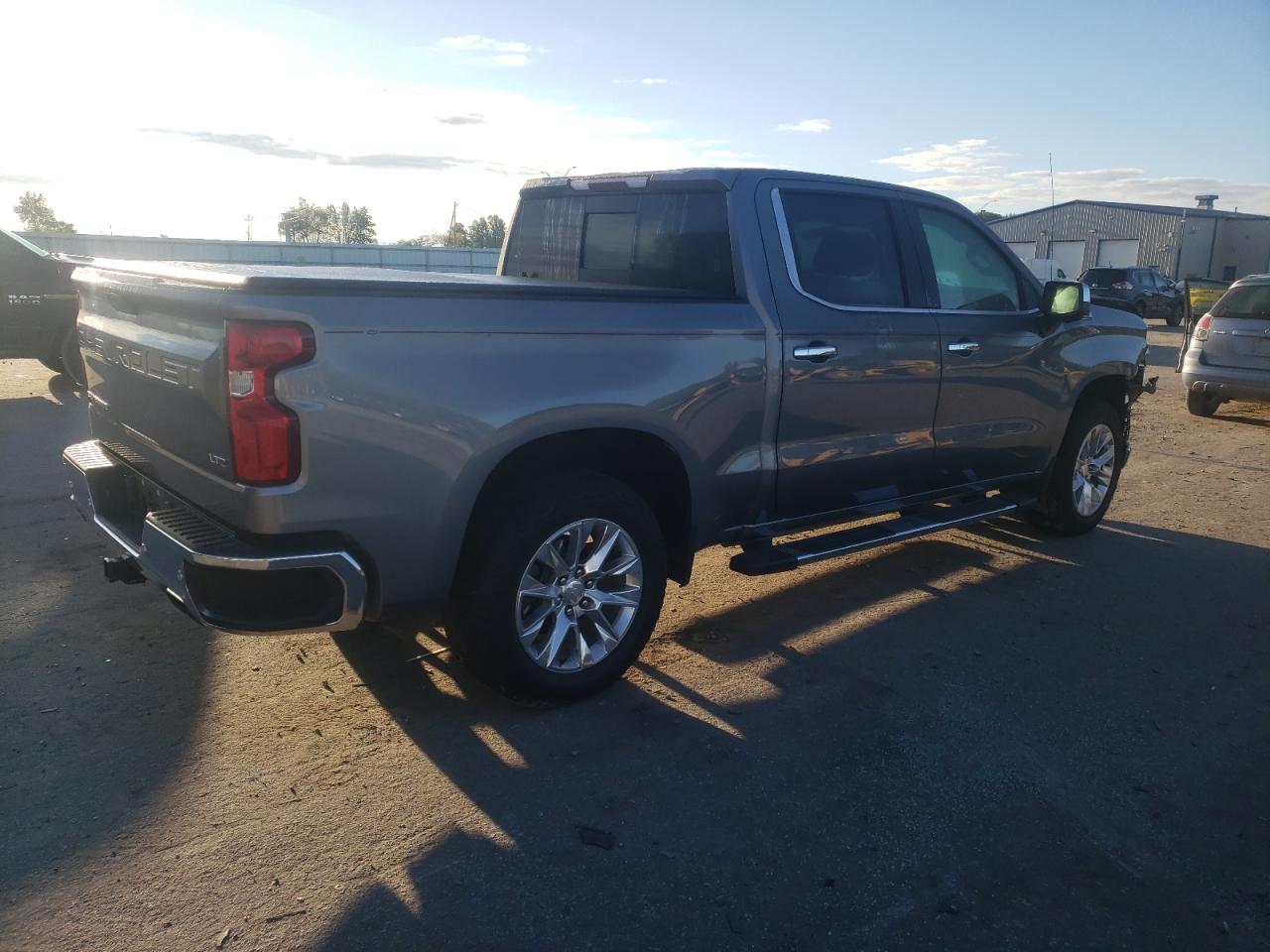 Image 3 of 2021 CHEVROLET SILVERADO K1500 LTZ 2021 with VIN 1GCUYGEL5MZ375700