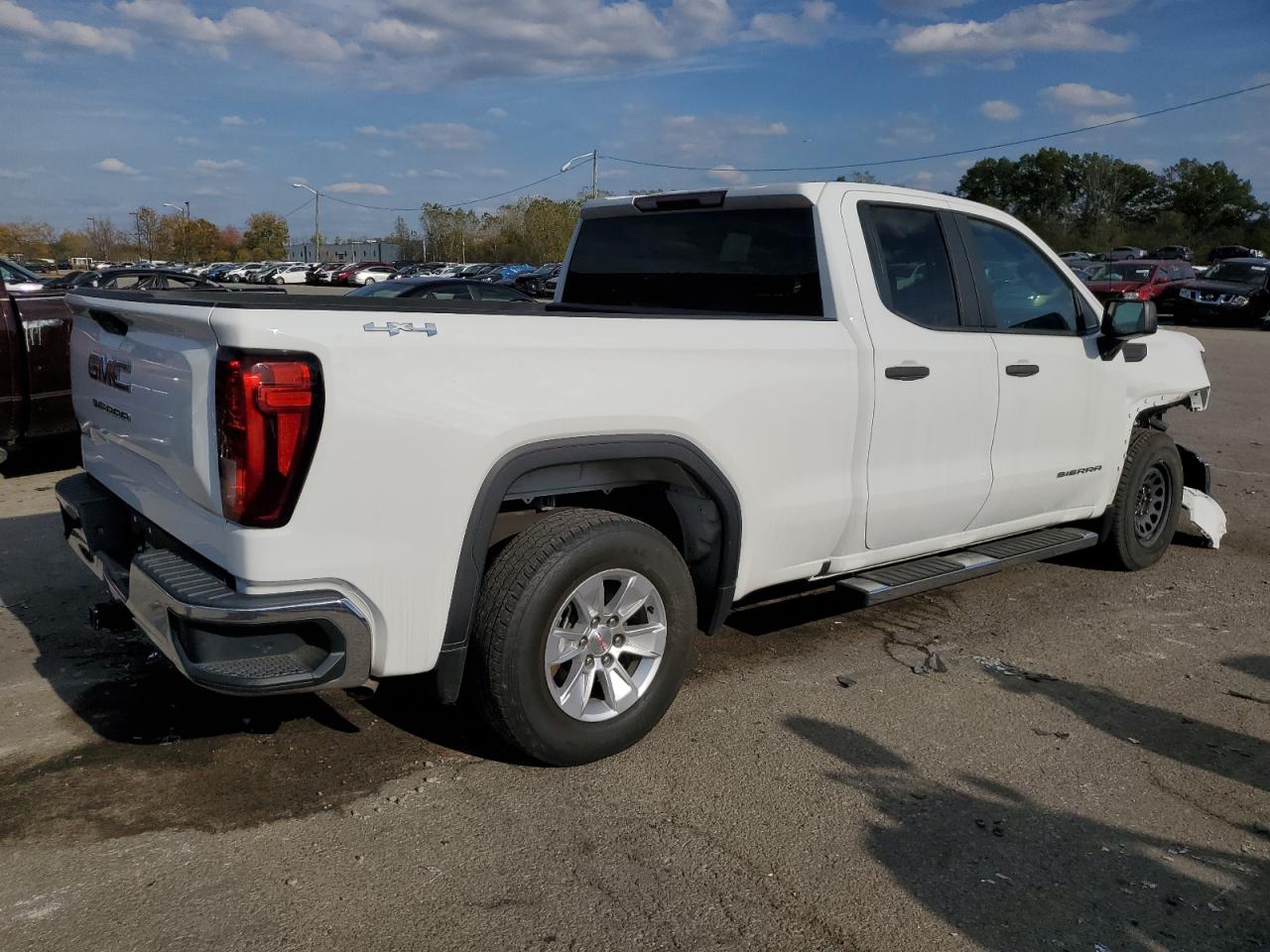 Image 3 of 2020 GMC SIERRA K1500 2020 with VIN 1GTR9AEF9LZ276063