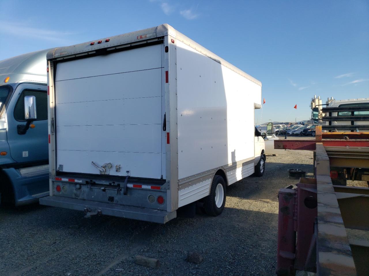Image 3 of 2006 FORD ECONOLINE E450 SUPER DUTY CUTAWAY VAN 2006 with VIN 1FDXE45S16HA78603
