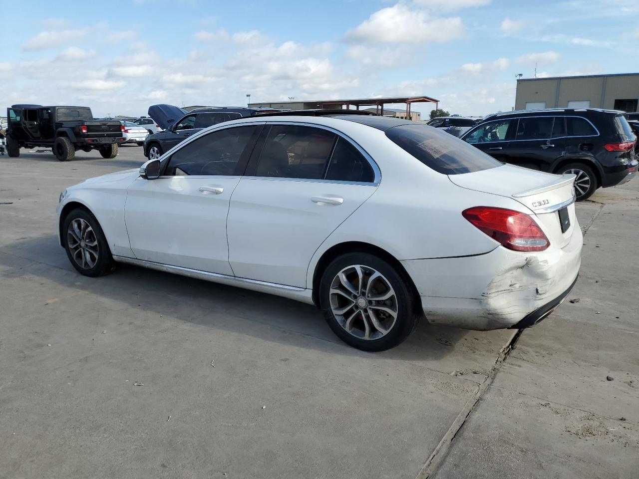 Изображение 2 2016 MERCEDES-BENZ C 300 4MATIC 2016 с VIN 55SWF4KB8GU133551