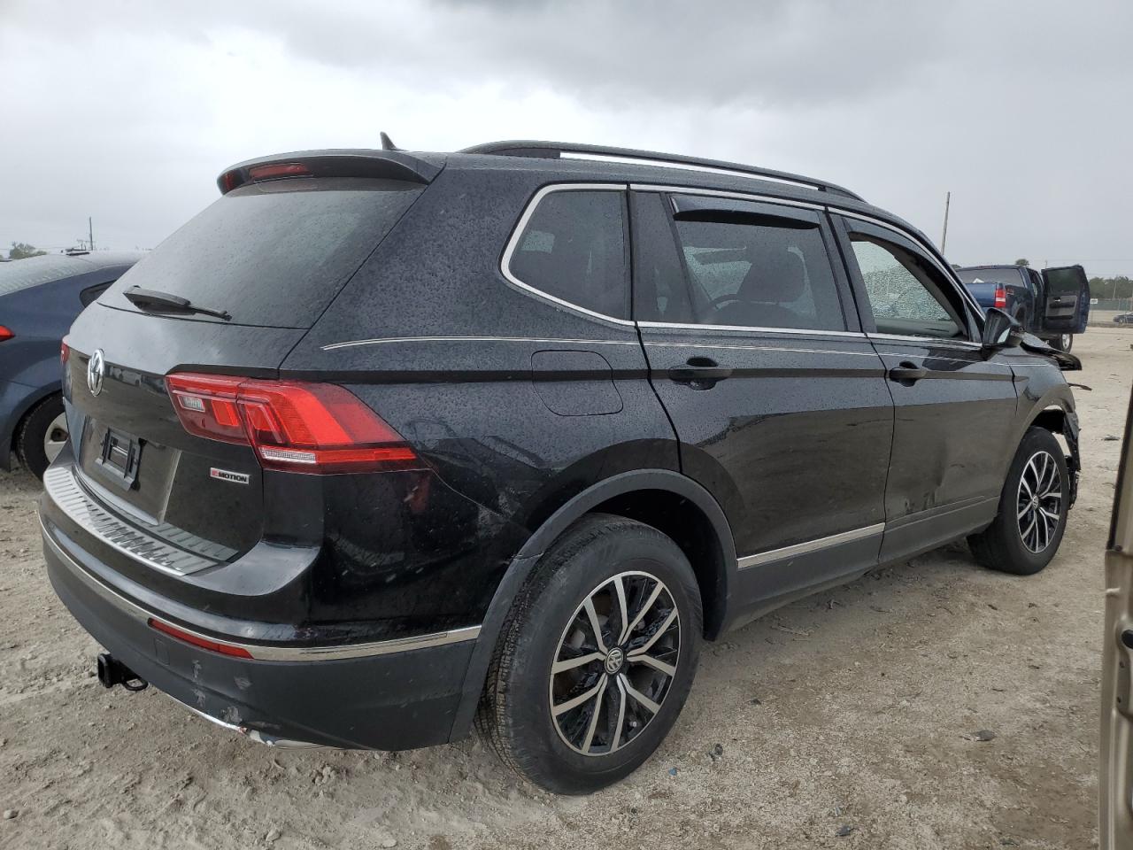Изображение 3 2021 VOLKSWAGEN TIGUAN SE 2021 с VIN 3VV2B7AXXMM128385
