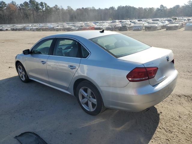 Obraz 2 z 2013 VOLKSWAGEN PASSAT SE 2013 z VIN 1VWBN7A32DC103353