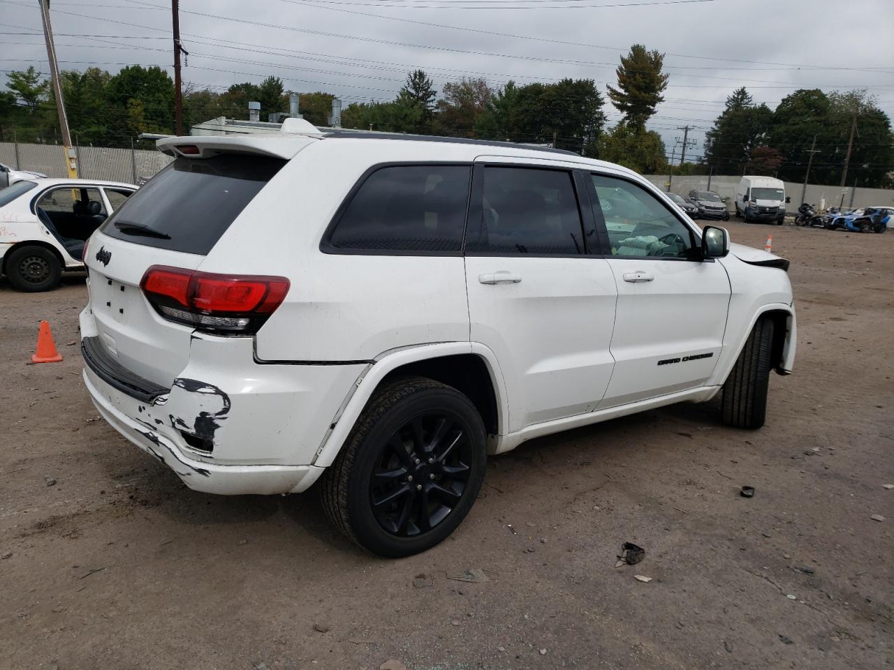 Изображение 3 2019 JEEP GRAND CHEROKEE LAREDO 2019 с VIN 1C4RJFAG1KC588026