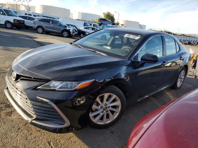 Изображение 1 2022 TOYOTA CAMRY LE 2022 с VIN 4T1C11AK6NU030812