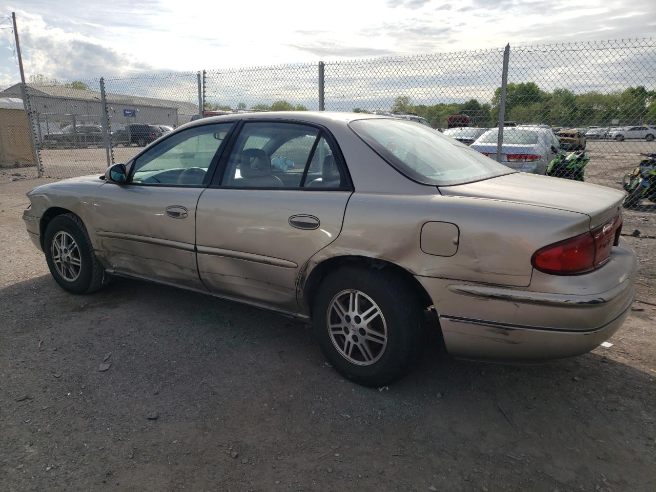 Image 2 of 2003 BUICK REGAL LS 2003 with VIN 2G4WB52K231273476