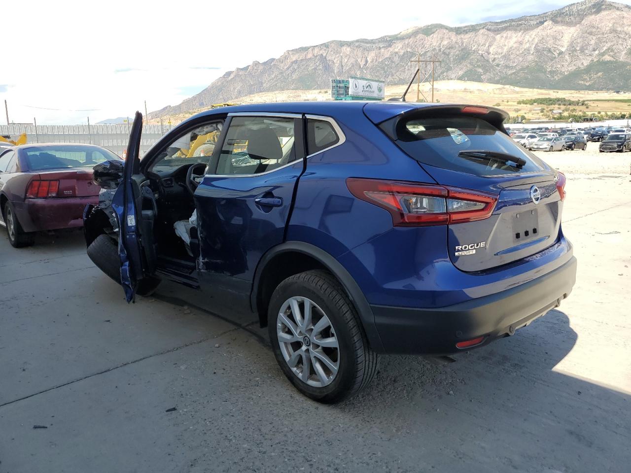 Изображение 2 2021 NISSAN ROGUE SPORT S 2021 с VIN JN1BJ1AV3MW313586