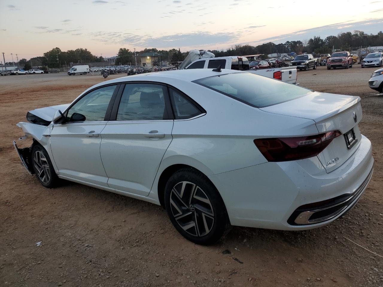 Obraz 2 z 2023 VOLKSWAGEN JETTA SEL 2023 z VIN 3VWGM7BU0PM055550