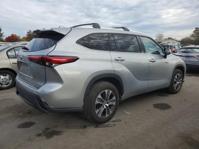 Image 3 of 2021 TOYOTA HIGHLANDER HYBRID XLE 2021 with VIN 5TDGBRCH1MS523948