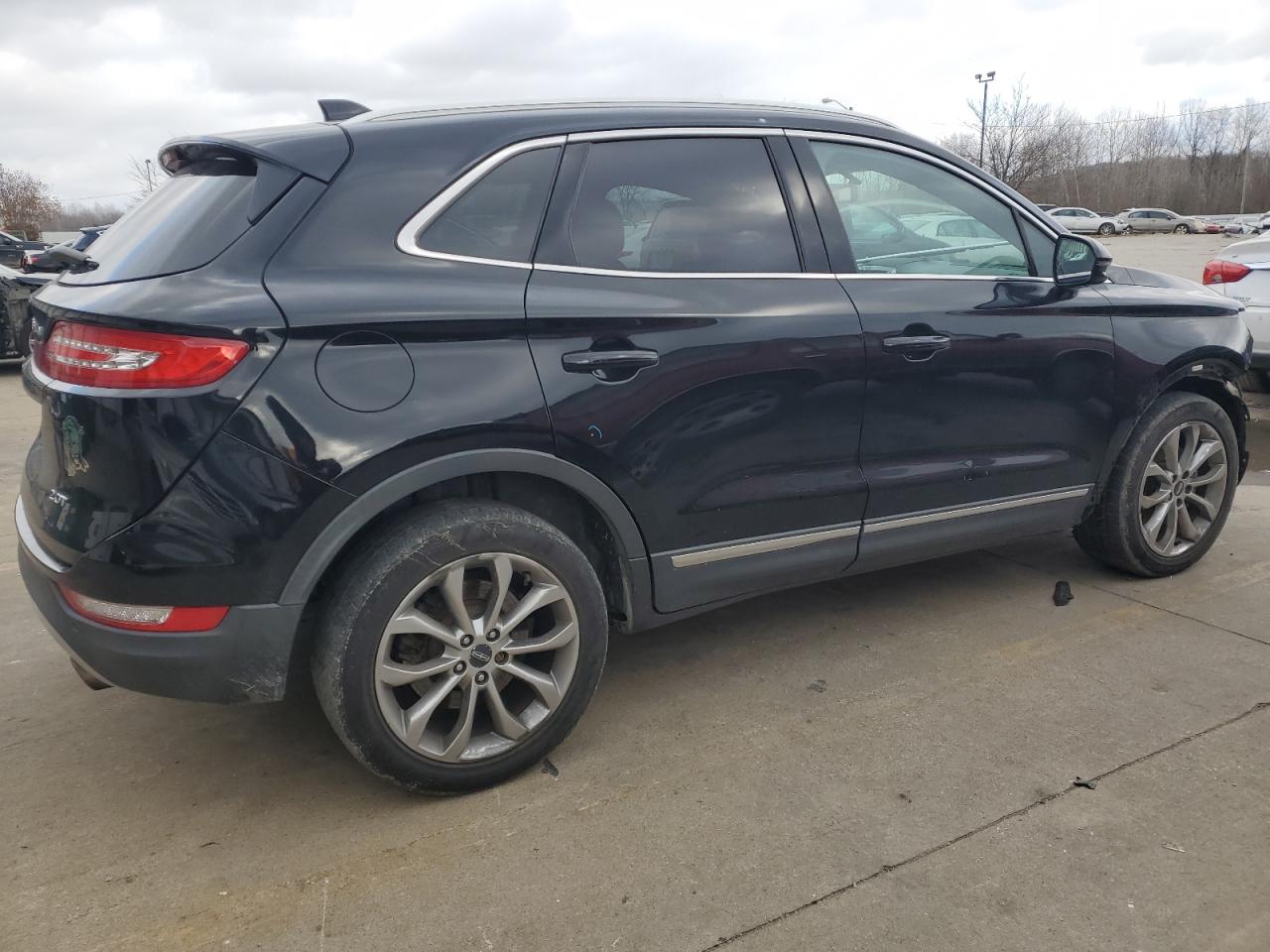 Изображение 3 2017 LINCOLN MKC SELECT 2017 с VIN 5LMCJ2C90HUL47633