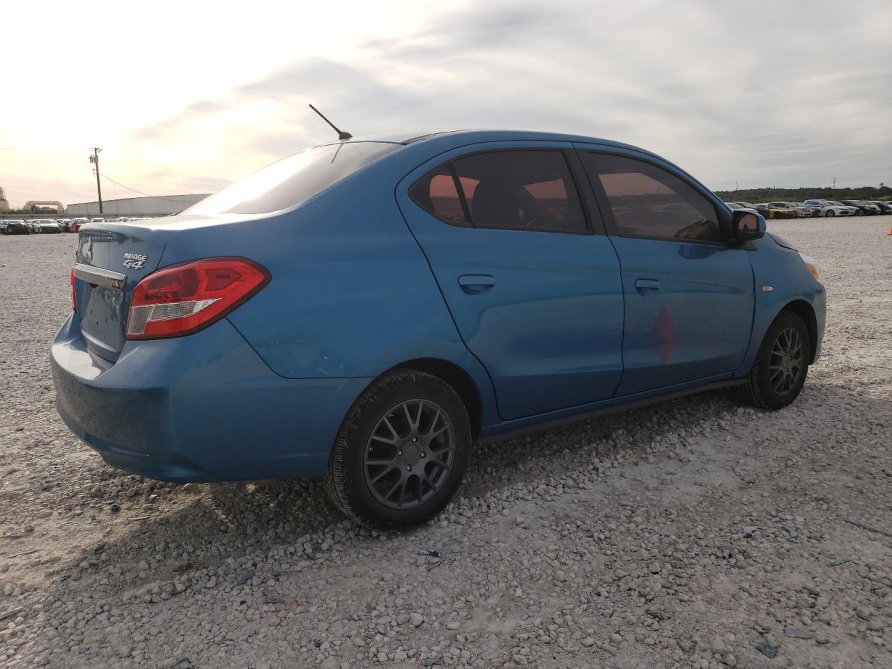 Obraz 3 z 2019 MITSUBISHI MIRAGE G4 ES 2019 z VIN ML32F3FJ2KHF01572