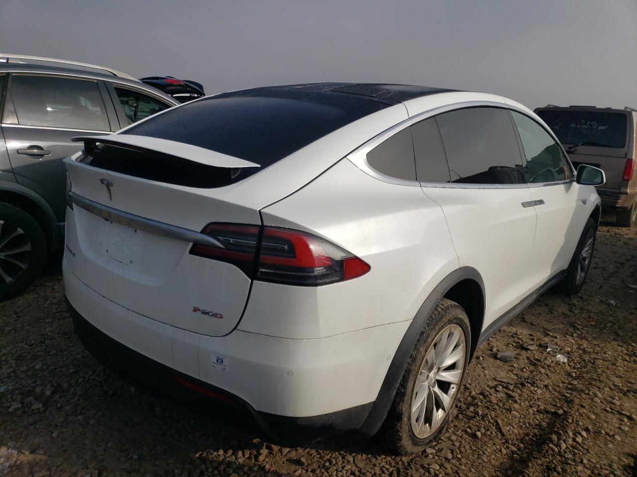 Image 3 of Tesla Model X 2016 with VIN 5YJXCAE48GFS00241
