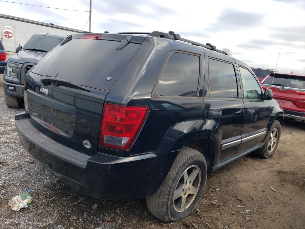 Изображение 3 2005 JEEP GRAND CHEROKEE LAREDO 2005 с VIN 1J4HR48N85C699409