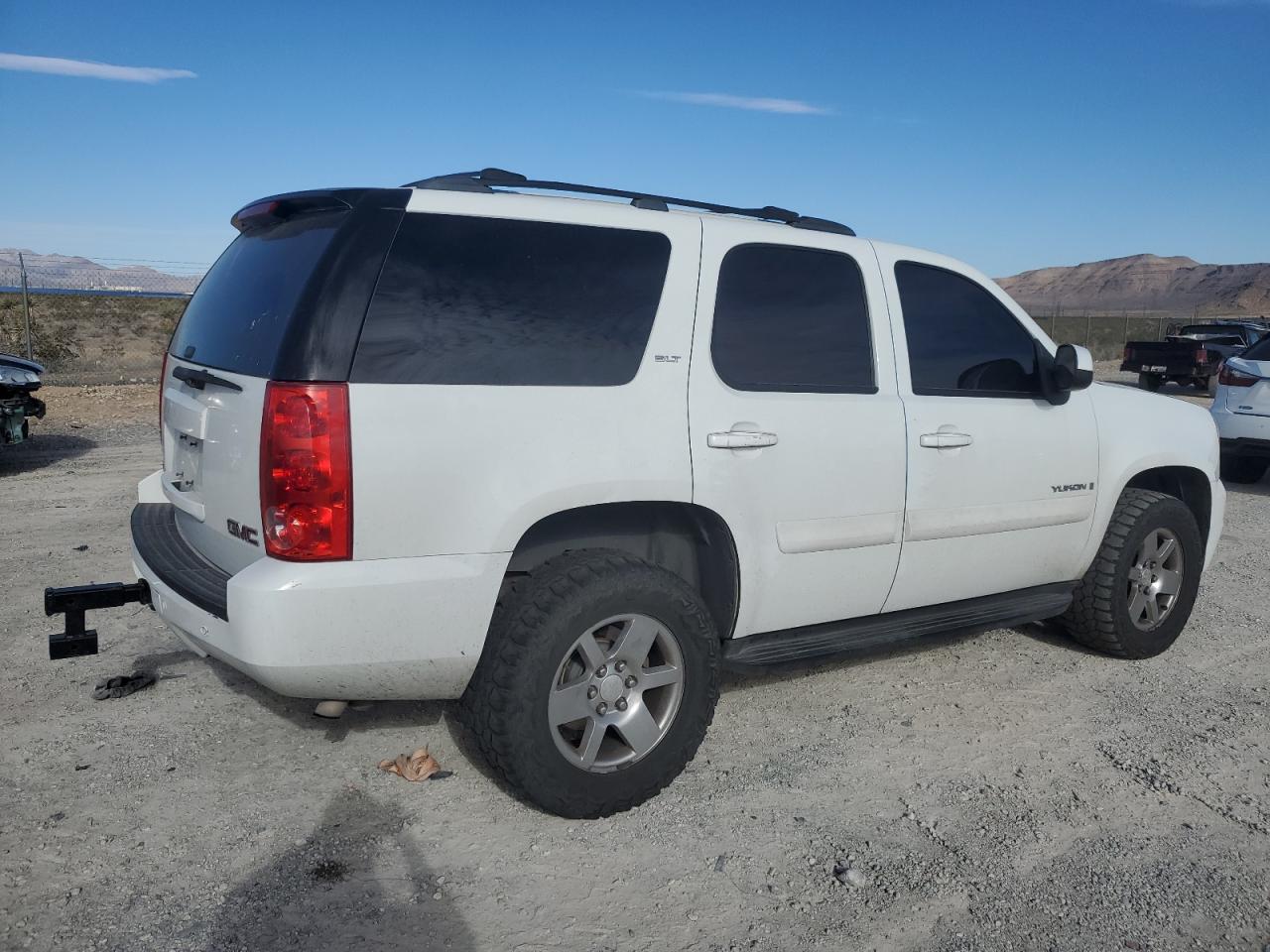 Изображение 3 2007 GMC YUKON  2007 с VIN 1GKFK13047J377896