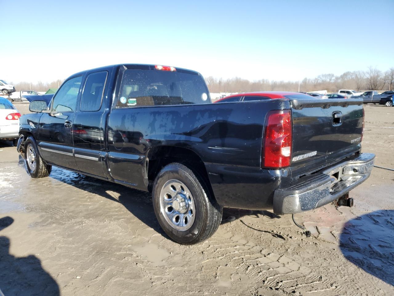 Изображение 2 2005 CHEVROLET SILVERADO C1500 2005 с VIN 2GCEC19V751349749
