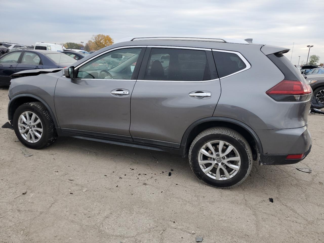 Image 2 of 2018 NISSAN ROGUE S 2018 with VIN KNMAT2MV5JP580156