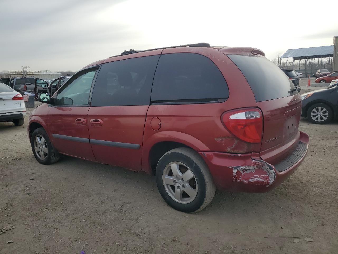 Image 2 of 2005 DODGE CARAVAN SXT 2005 with VIN 1D4GP45R05B156420