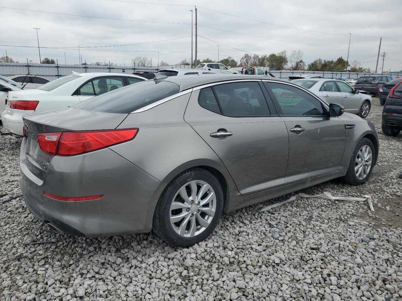 Image 3 of 2015 KIA OPTIMA EX 2015 with VIN 5XXGN4A70FG456493