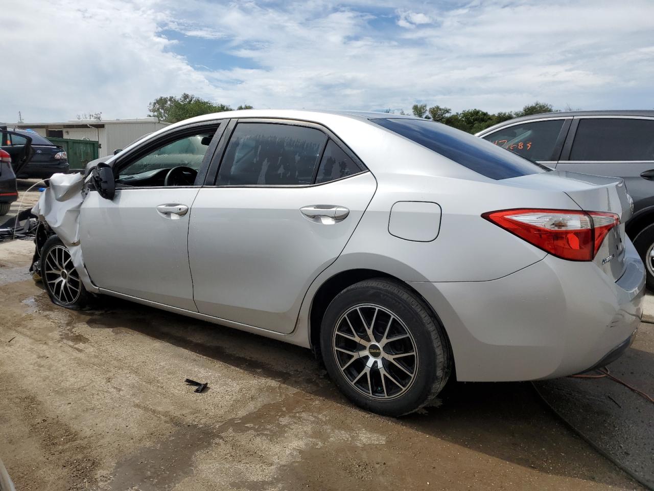 Изображение 2 2015 TOYOTA COROLLA L 2015 с VIN 2T1BURHE0FC334464