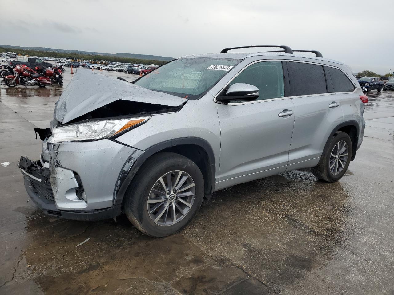 Изображение 1 2018 TOYOTA HIGHLANDER SE 2018 с VIN 5TDJZRFH6JS803888