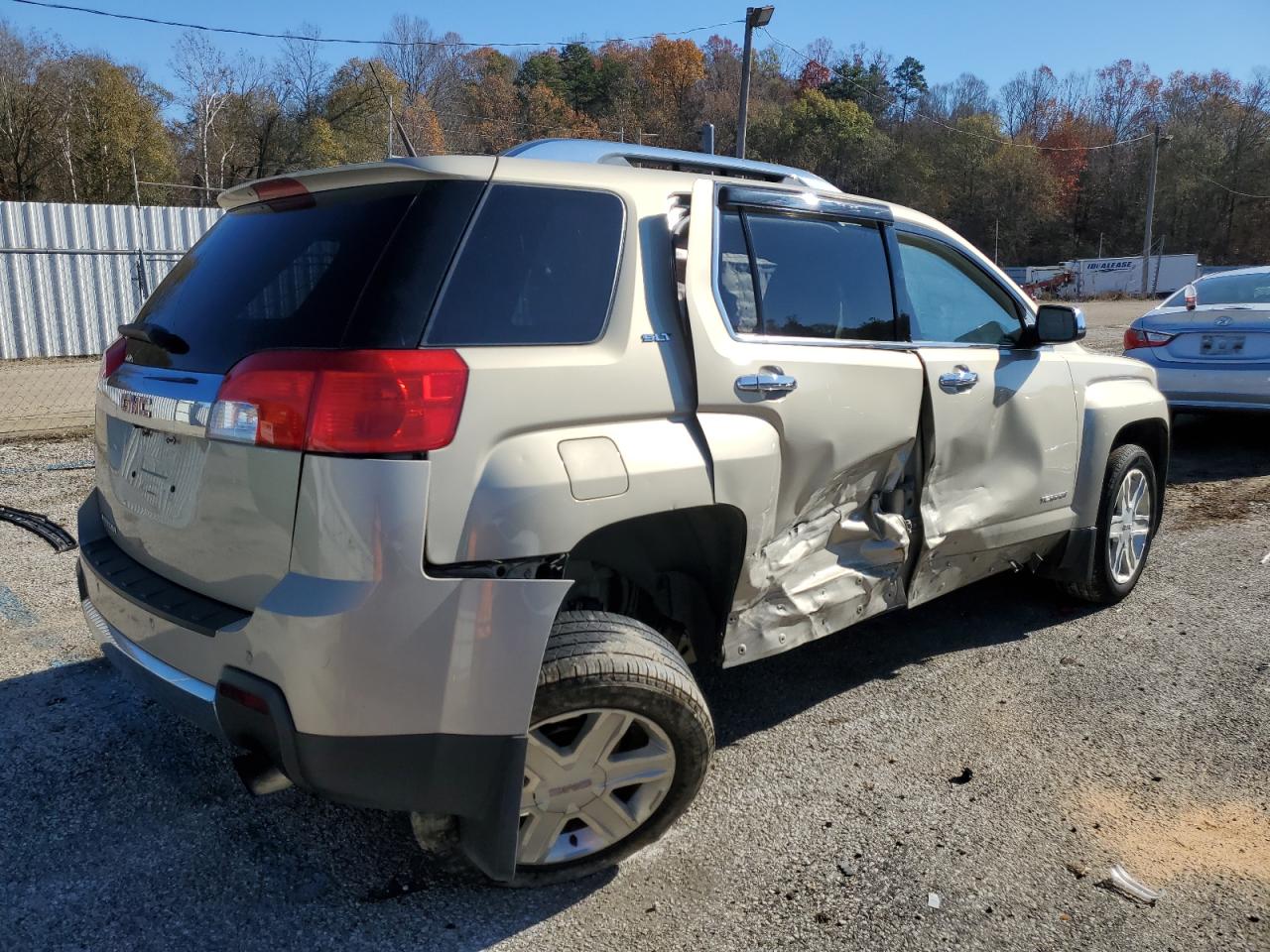Obraz 3 z 2010 GMC TERRAIN SLT 2010 z VIN 2CTFLHEY3A6401540