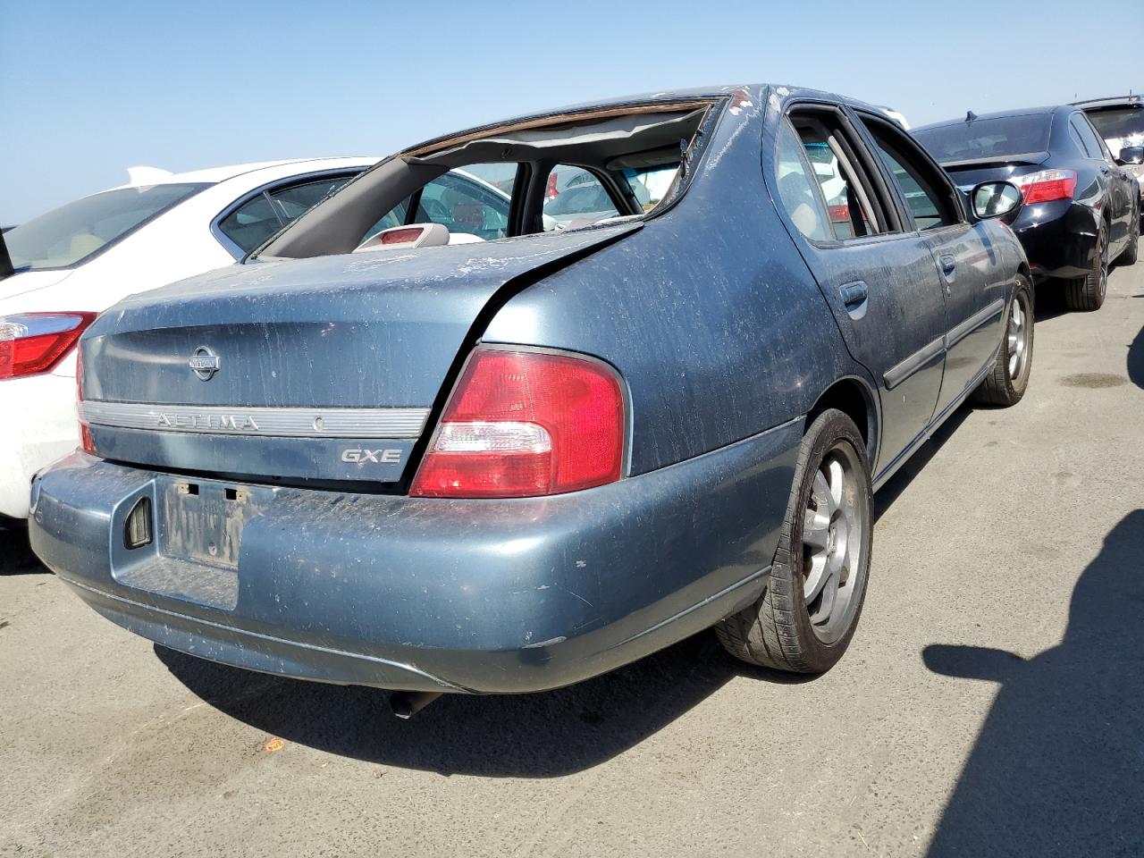 Obraz 3 z 2001 NISSAN ALTIMA XE 2001 z VIN 1N4DL01D01C151324