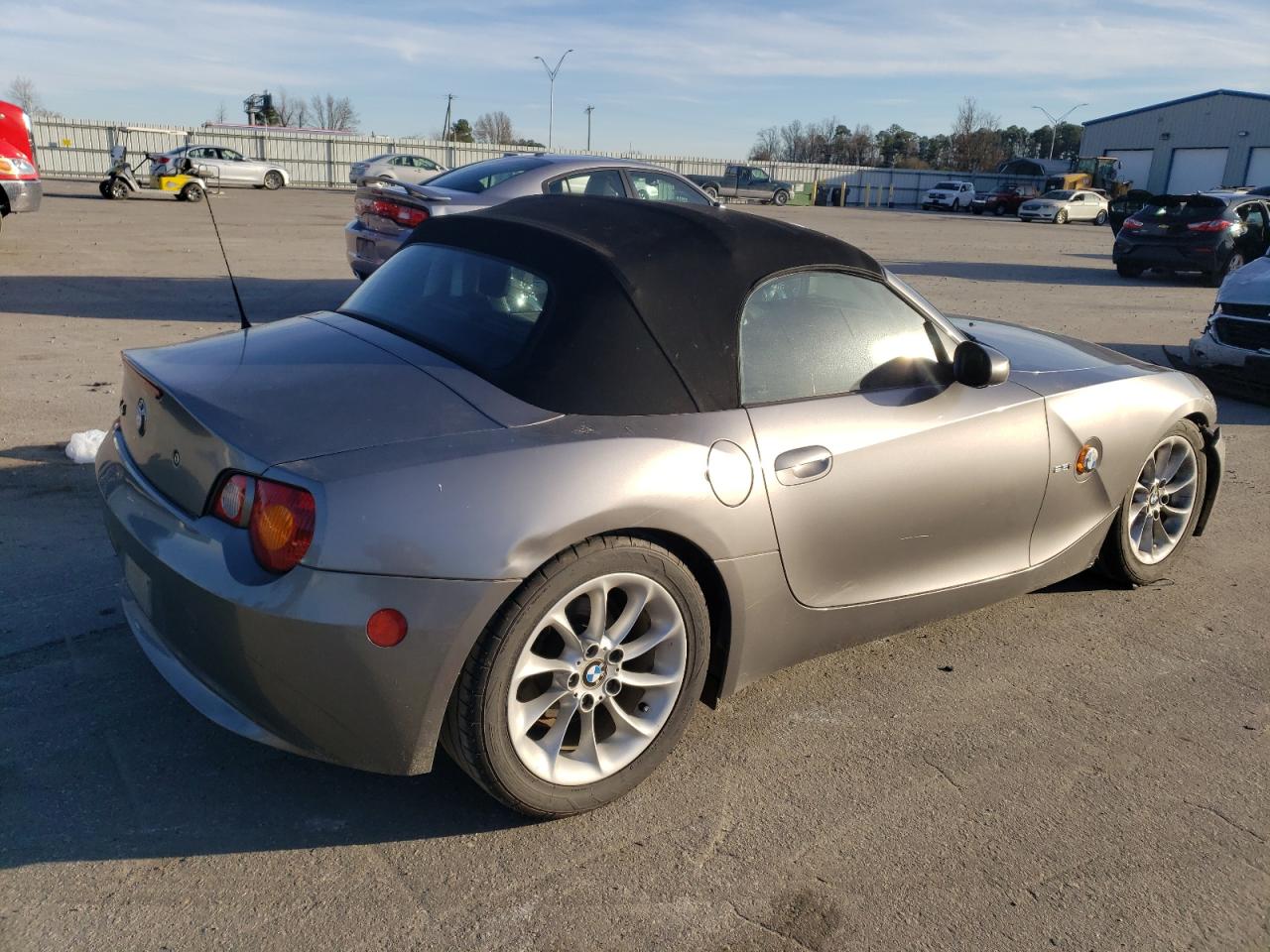 Image 3 of 2003 BMW Z4 2.5 2003 with VIN 4USBT33493LS47546