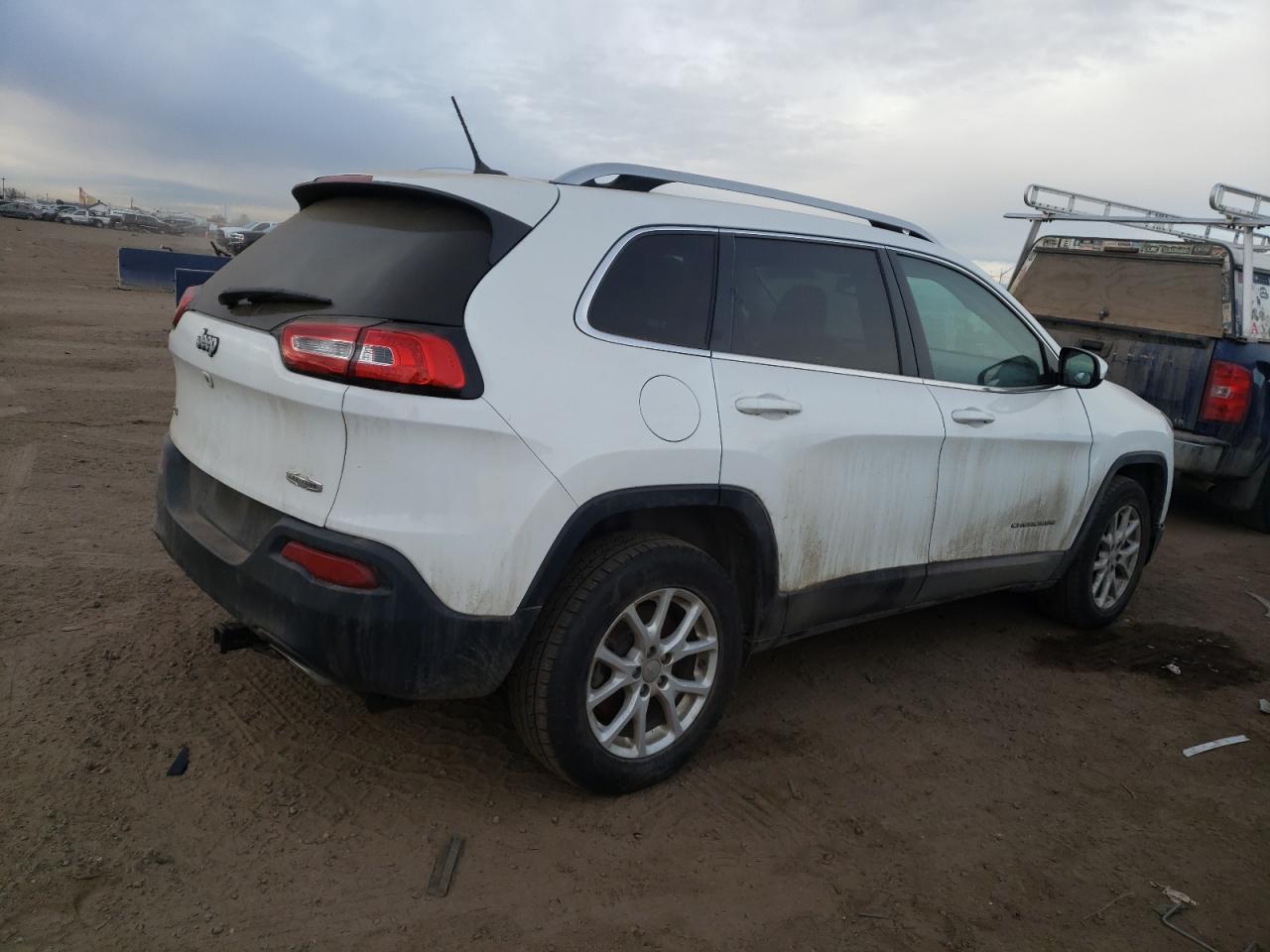Image 3 of 2016 JEEP CHEROKEE LATITUDE 2016 with VIN 1C4PJMCSXGW303956