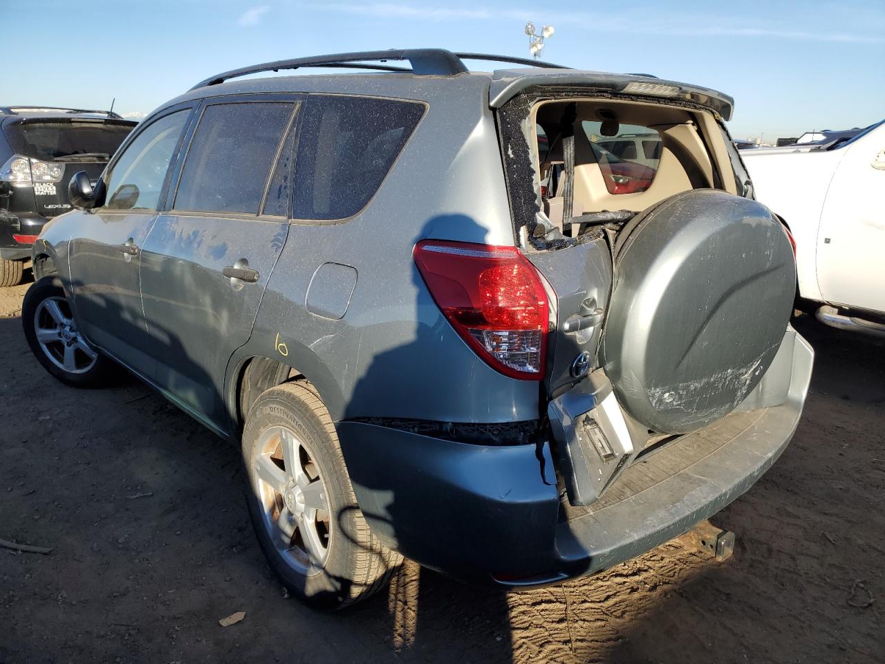 Image 2 of 2007 TOYOTA RAV4  2007 with VIN JTMBD33V275063667